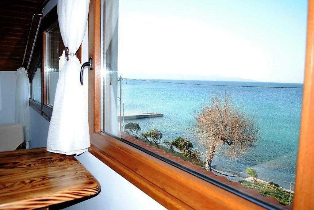 Appartamento Golden Attic Nea Roda Esterno foto