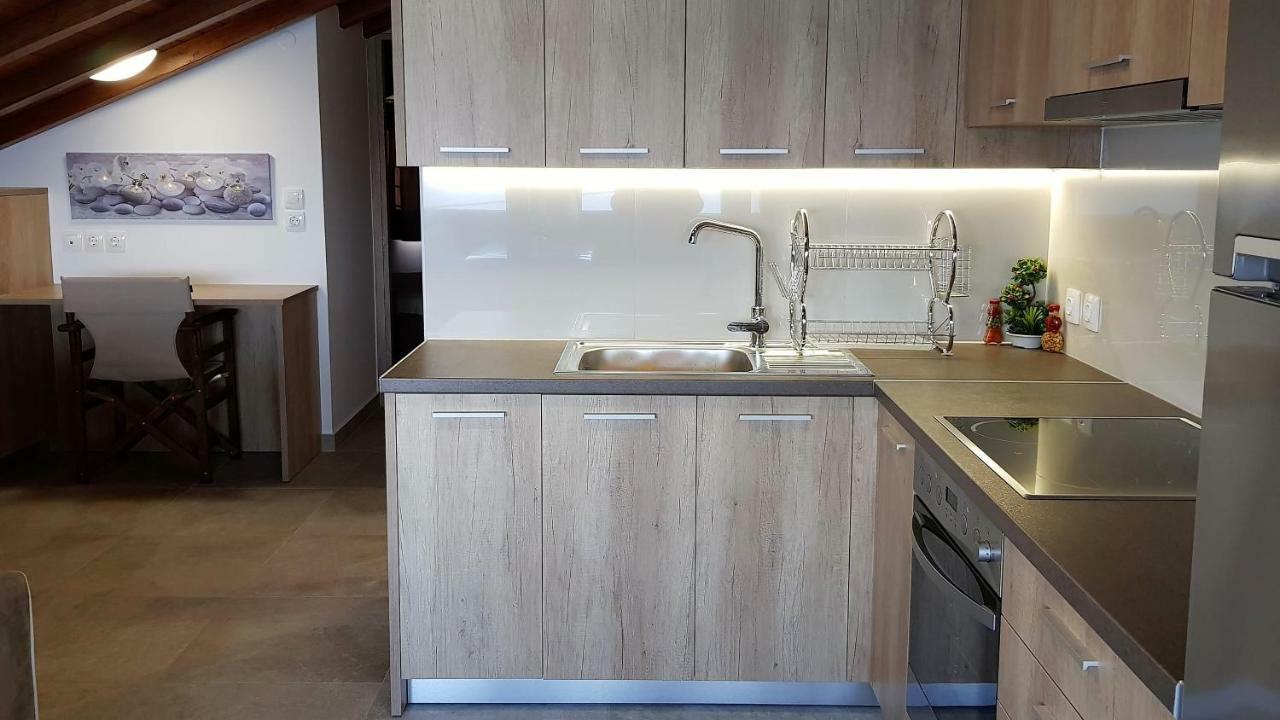 Appartamento Golden Attic Nea Roda Esterno foto