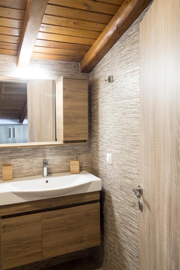 Appartamento Golden Attic Nea Roda Esterno foto