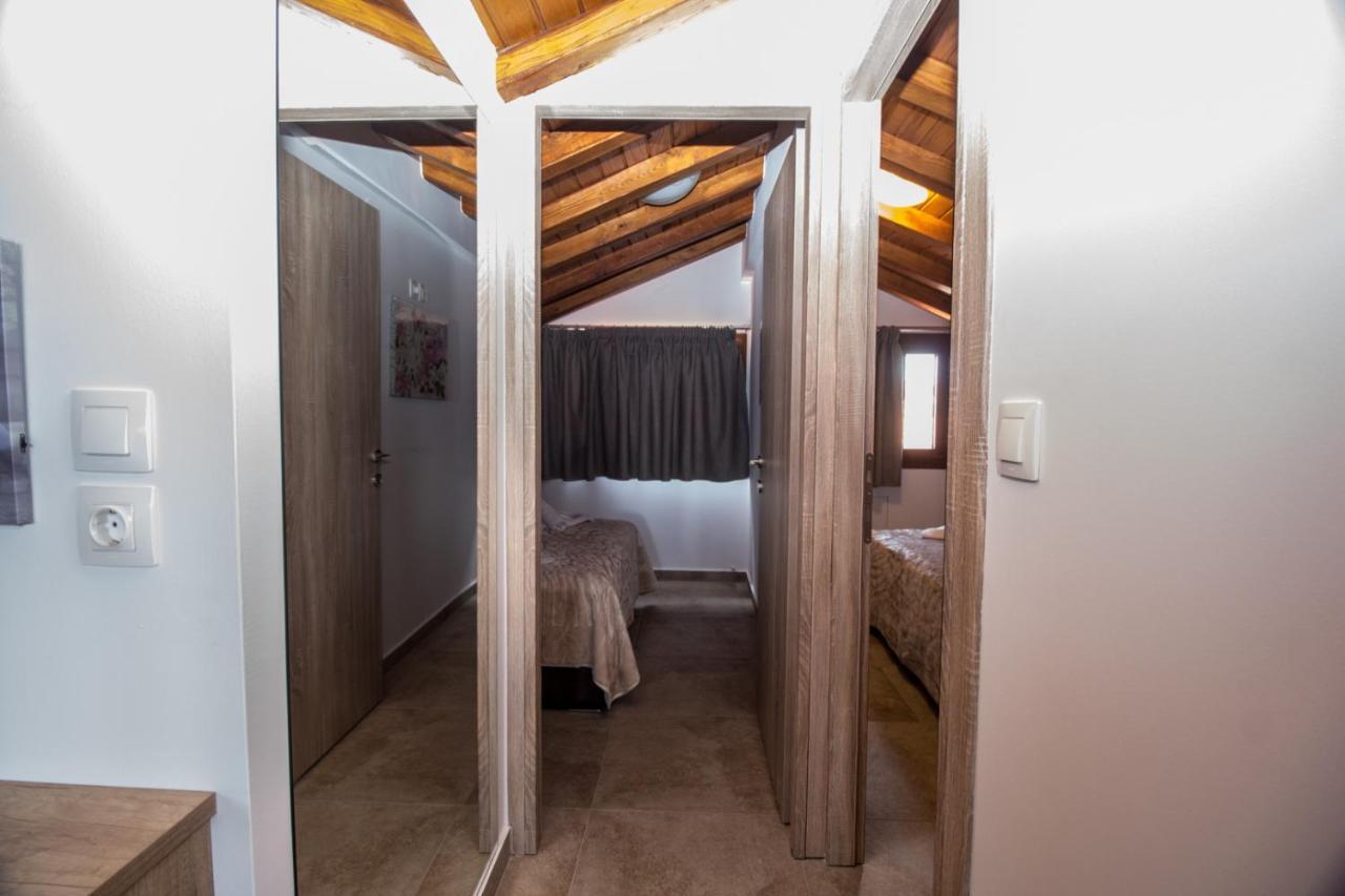 Appartamento Golden Attic Nea Roda Esterno foto
