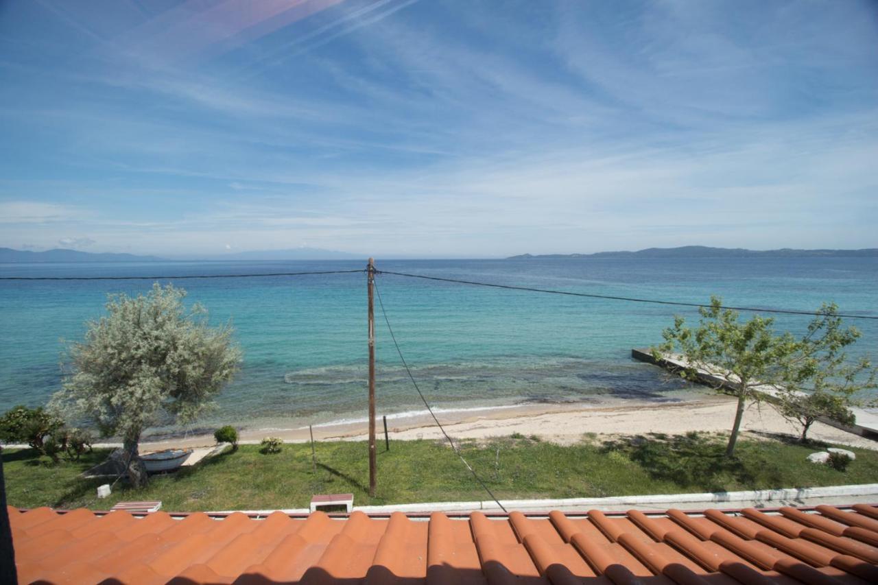 Appartamento Golden Attic Nea Roda Esterno foto